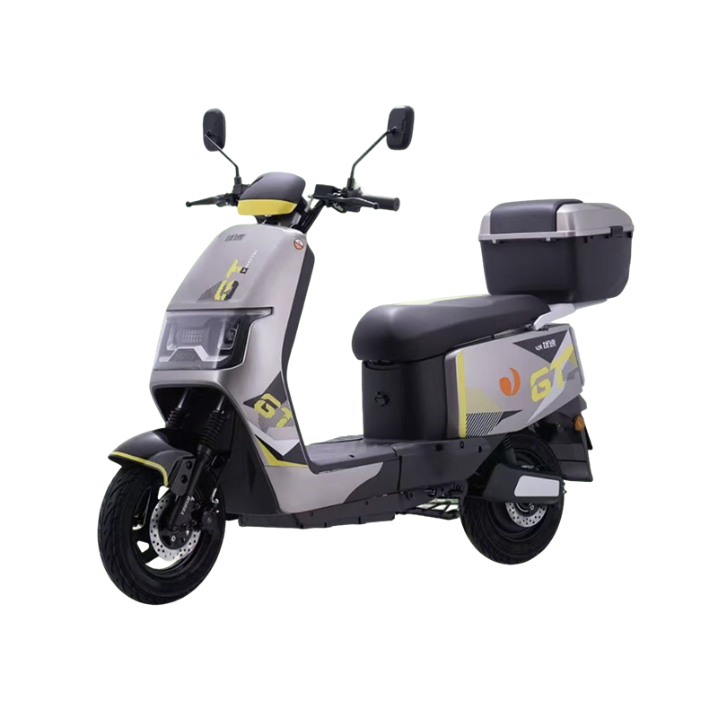Hur fungerar Versatile Motorcycles fjädringssystem på både urbana vägar och terräng jämfört med dedikerade dubbelsportmotorcyklar?